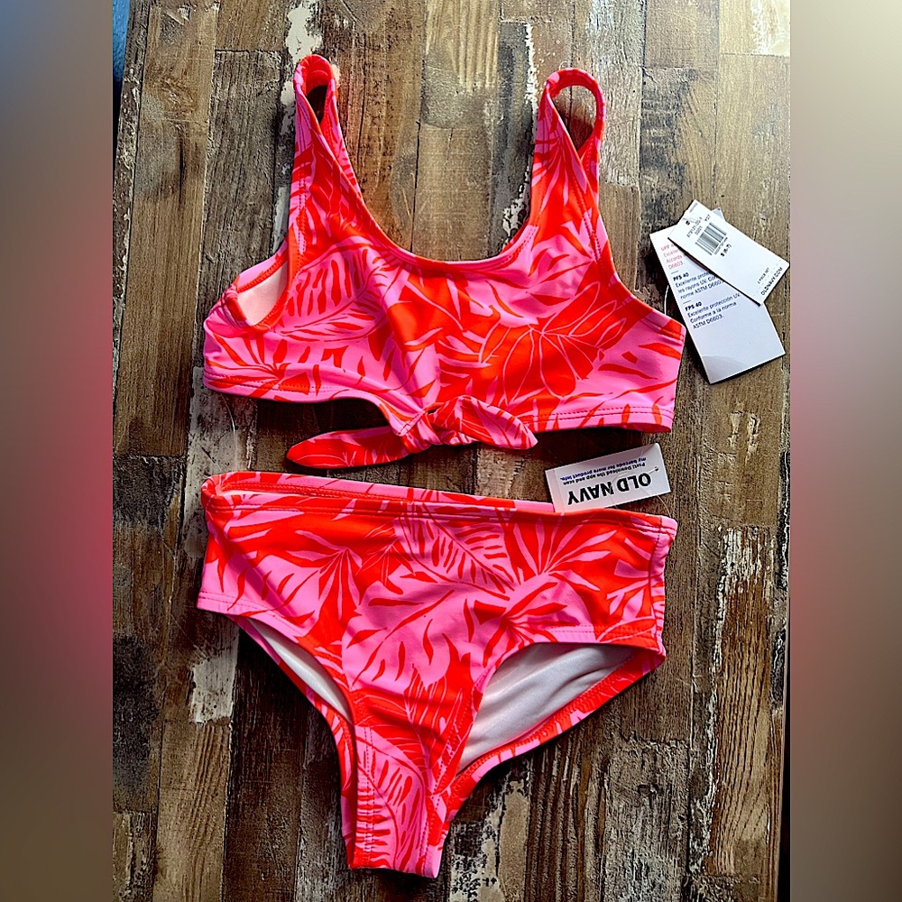 Girls swimsuit 6-7 NWT